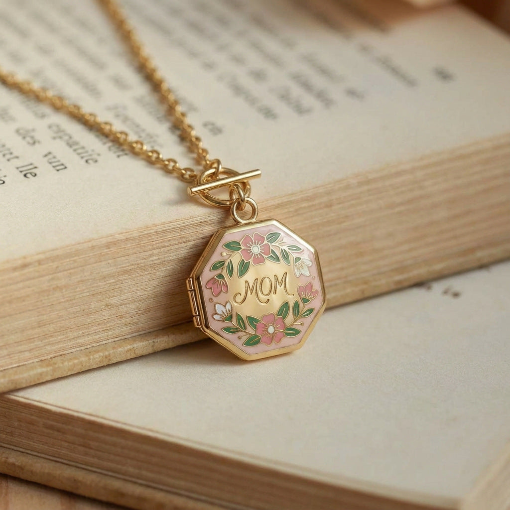 Mom Memory Locket Necklace – Gold Charm Chain | Perfect Mother’s Day Gift 💐