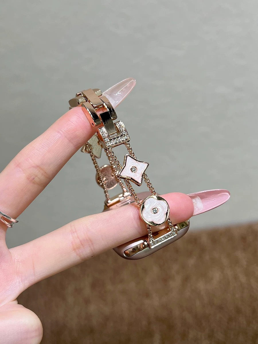 Upgrade your Apple Watch with a touch of elegance ✨