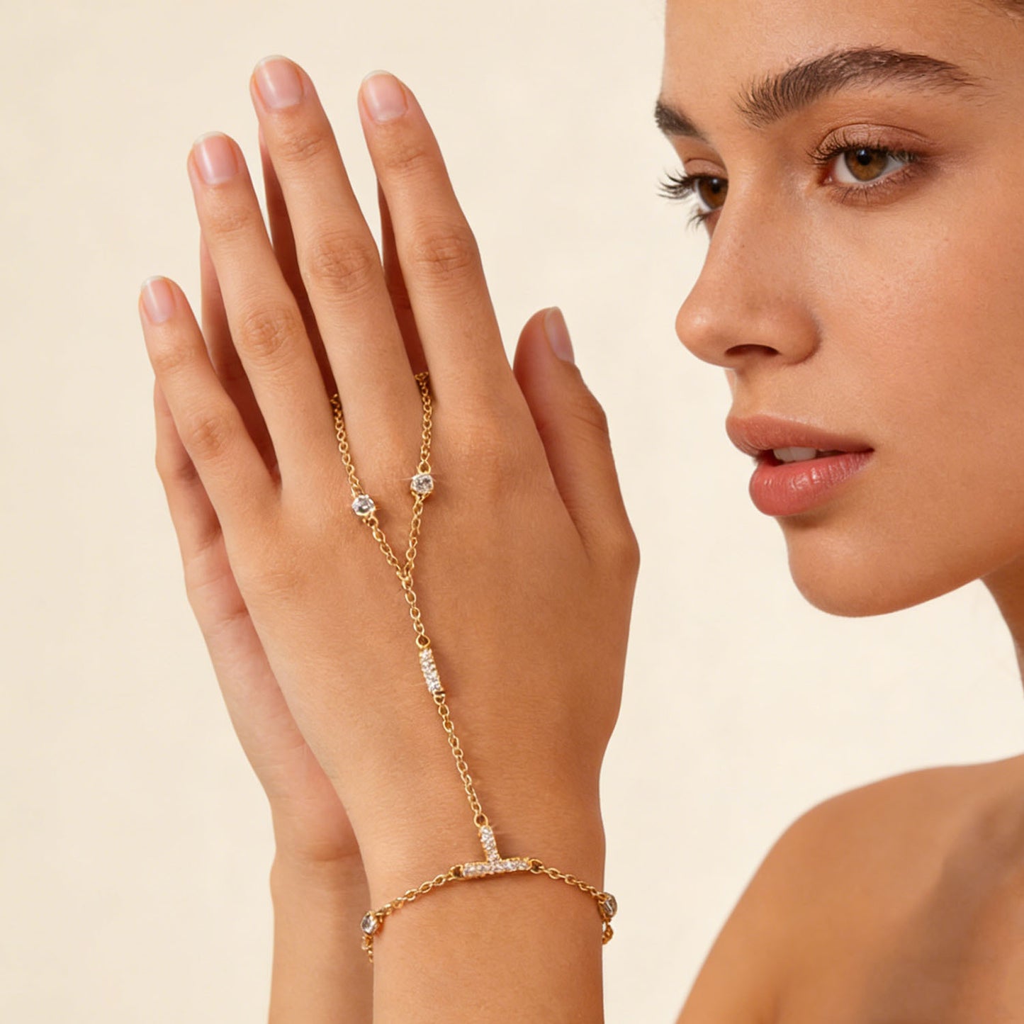 Diamond Link Hand Chain Bracelet – Elegant Hand Harness